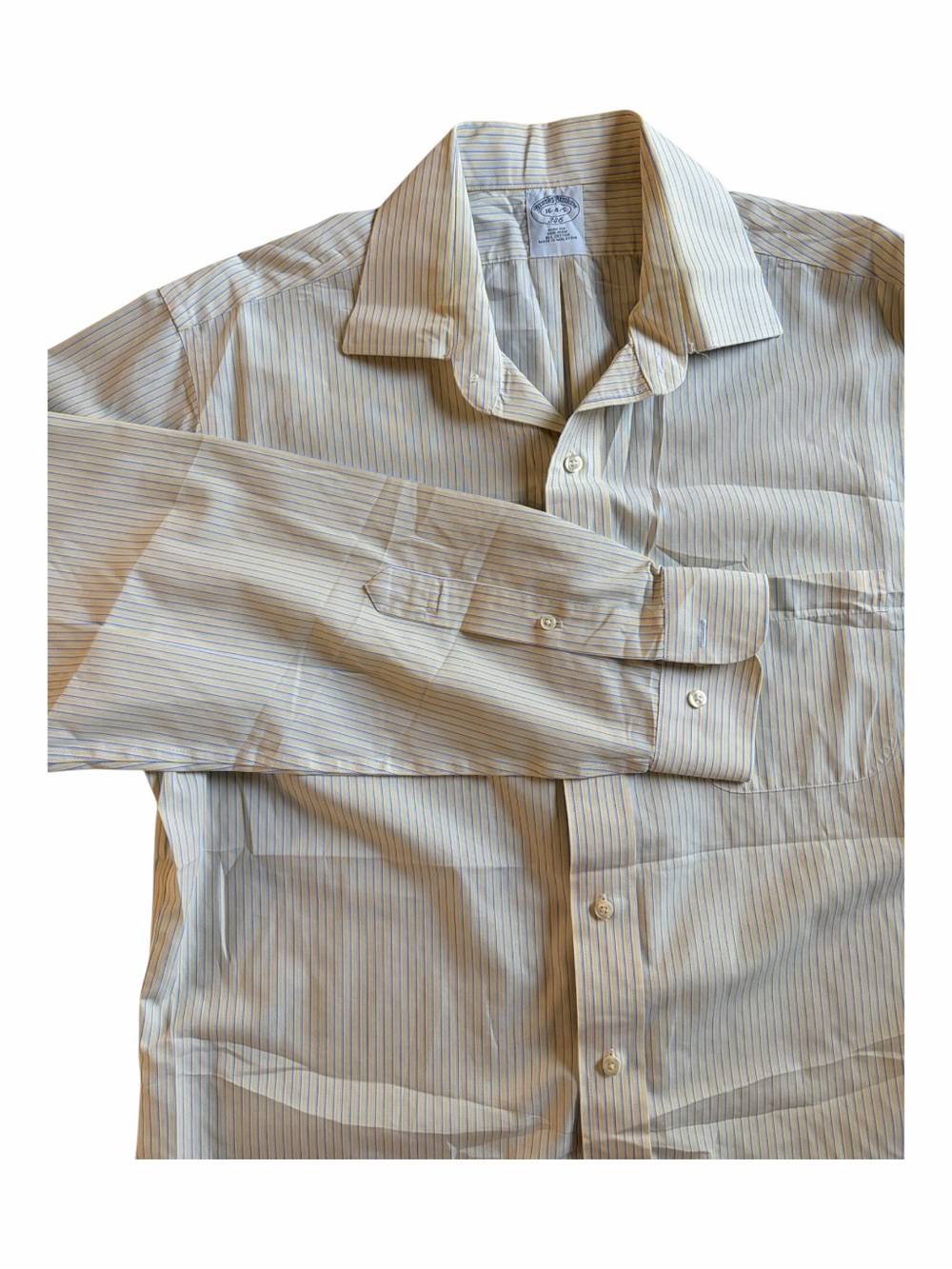 Brooks Brothers 346 Men’s Long Sleeve Dress Shirt 16-4/5 Slim Fit Non Iron